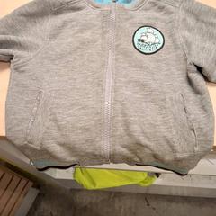 Chaleco infantil, segundo informou IKEA Grenoble usando iLost