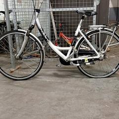 Bicicleta Giant Wit met zwart, como reportado por Fietsdepot Hasselt utilizando o iLost
