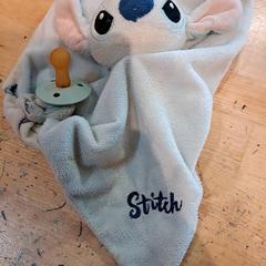 Knuffeldoek Stitch  met tutje, zoals gemeld door IKEA Wilrijk met iLost