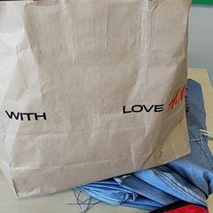 Bolsa - Papieren zak, ha sido reportado por Regio Oost-Vlaanderen con iLost
