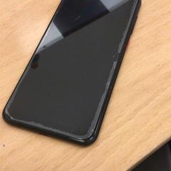 Smartphone-a Black ZTE, gisa salatu by MEININGER Hotel Amsterdam Amstel iLost erabiliz