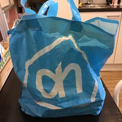 Bolsa de plástico, segundo informou Qbuzz U-OV usando iLost