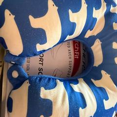Shoes & travel pillow blue, jak nahlášeno Conscious Hotel Westerpark pomocí iLost