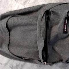 Hátizsák Eastpack grijs, amint azt Arriva Friesland / Groningen az iLost segítségével jelentette.