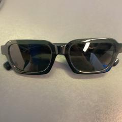 Sunglasses, as reported by Eindhoven Airport using iLost