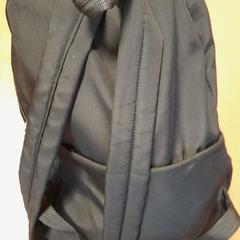 Rucksack noir, gemeldet von TCL über iLost