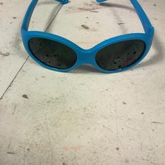 Gafas de sol Blauw kind, segundo informou Artis usando iLost