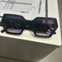 サングラス がiLostで IKEA Braga によって報告されました