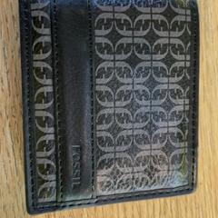 Cartera Thorne, segons ha informat MEININGER Hotel Berlin East Side Gallary mitjançant iLost