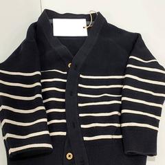 Kleding  - Kindertrui, rapporterat av Centraal magazijn med iLost