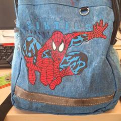 Håndveske Spiderman, som rapportert av IKEA Dijon ved bruk av iLost