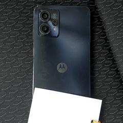Chytrý telefon Motorola, jak nahlášeno Regio Antwerpen - Brussel pomocí iLost