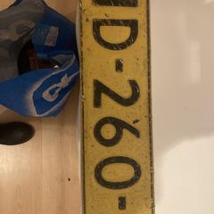 Kentekenplaat / nummerbord، كما تم الإبلاغ عنه عبر iLost