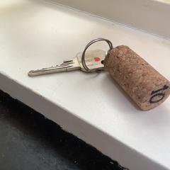 Sleutel aan flessenkurk, as reported to iLost