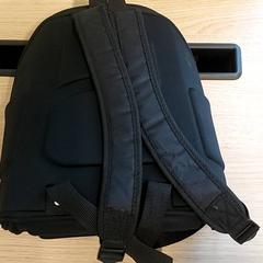 Mochila, como reportado por Regio Limburg - Leuven utilizando o iLost