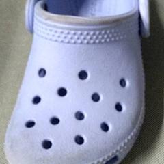 Crocs, jak nahlášeno IKEA Gent pomocí iLost