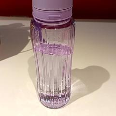 Bottle, as reported by Pathé Scheveningen using iLost