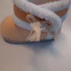 Zapatos de bebé Beige, segundo informou Connexxion Zeeuws-Vlaanderen usando iLost