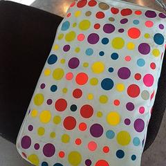 クラッチバッグ がiLostで IKEA Rennes - Pacé によって報告されました