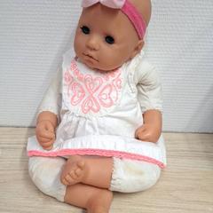 Boneca de brincar, como reportado por IKEA Montpellier utilizando o iLost
