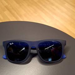 Lunette de soleil enfant, rapporterat av IKEA Nice Saint Isidore med iLost