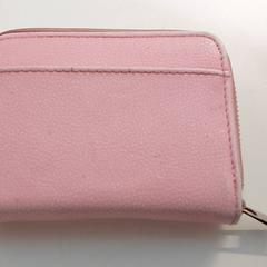 財布 DE SCHOUWER - Roze がiLostで Regio Antwerpen - Brussel によって報告されました