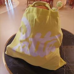 Gele Patta totebag tas met basketbal an iLost gemeldet