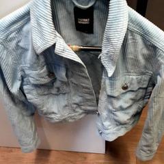ジャケット Blauw がiLostで Qbuzz ZHN によって報告されました