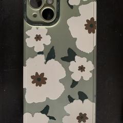 iPhone, amint azt az iLostnak jelentették.