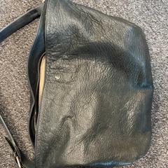 Bolsa Grijs, ha sido reportado por Pathé Breda con iLost