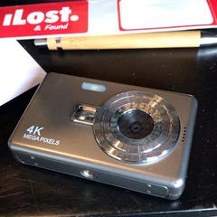 Kamera Camera zilver 4k, gemeldet von Attractie- & Vakantiepark Slagharen über iLost