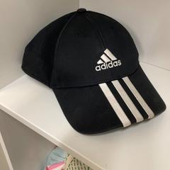 Beisbol txapela, gisa salatu by IKEA Utrecht iLost erabiliz