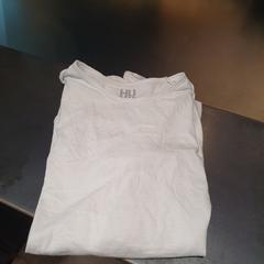 Wit T-shirt, ha sido reportado por Van der Valk Hotel Veenendaal usando iLost