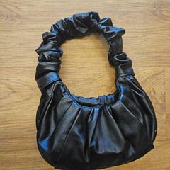 Handbag, as reported by HTM using iLost