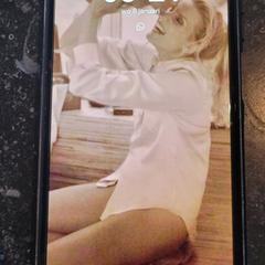 Telefoon, amint azt az iLostnak jelentették.