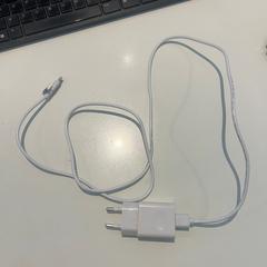 Laddare Wit, USB-C, rapporterat av Van der Valk Avifauna med iLost