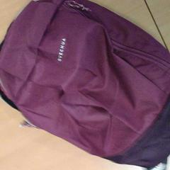 Rugtasje, ha sido reportado por Connexxion Hoekse Waard/Goeree Overflakkee usando iLost