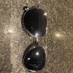 Gafas de sol, segundo informou Van der Valk Spier-Dwingeloo usando iLost