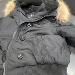 Jacket, as reported by Rotterdam The Hague Airport using iLost