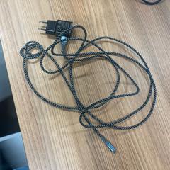 شاحن usb، كما تم الإبلاغ عنه بواسطة Vrije Universiteit Brussel (VUB) عبر iLost