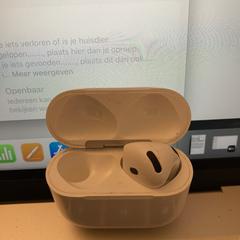 Apple ipods 4 case en rechter earpod, jak bylo nahlášeno na iLost