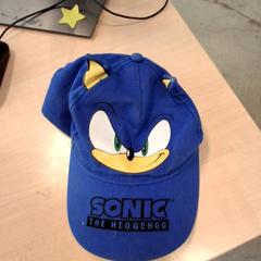 캡 Casquette bleu, sonic, iLost를 사용하여 IKEA Grenoble에 보고됨