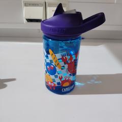 Láhev na vodu, jak nahlášeno IKEA Åsane pomocí iLost