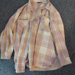 Overshirt, segundo informou EBS OV Den Haag usando iLost