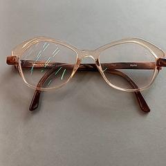 Lentes, segundo informou IKEA Nantes usando iLost