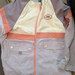 Chaqueta infantil Violet rose, segundo informou IKEA Nantes usando iLost