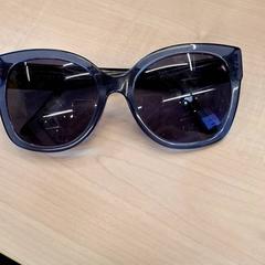 Gafas de sol, segundo informou IKEA Avignon usando iLost