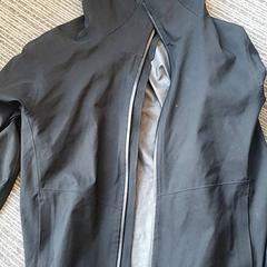 Jacke & Jacke Zwart, gemeldet von Pathé Delft über iLost