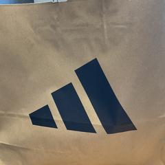 Borsa tote, come riportato da Designer Outlet Roosendaal utilizzando iLost