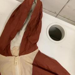 Casaco Rood, roze, wit, como reportado por Artis utilizando o iLost